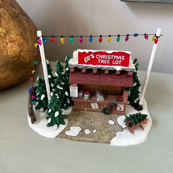 Lemax Ed’s Christmas tree lot village piece - Picture 1 of 8
